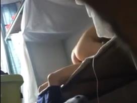 自恋狂宝妹痴迷自拍!疯狂揉捏巨乳对镜狂拍停不下来